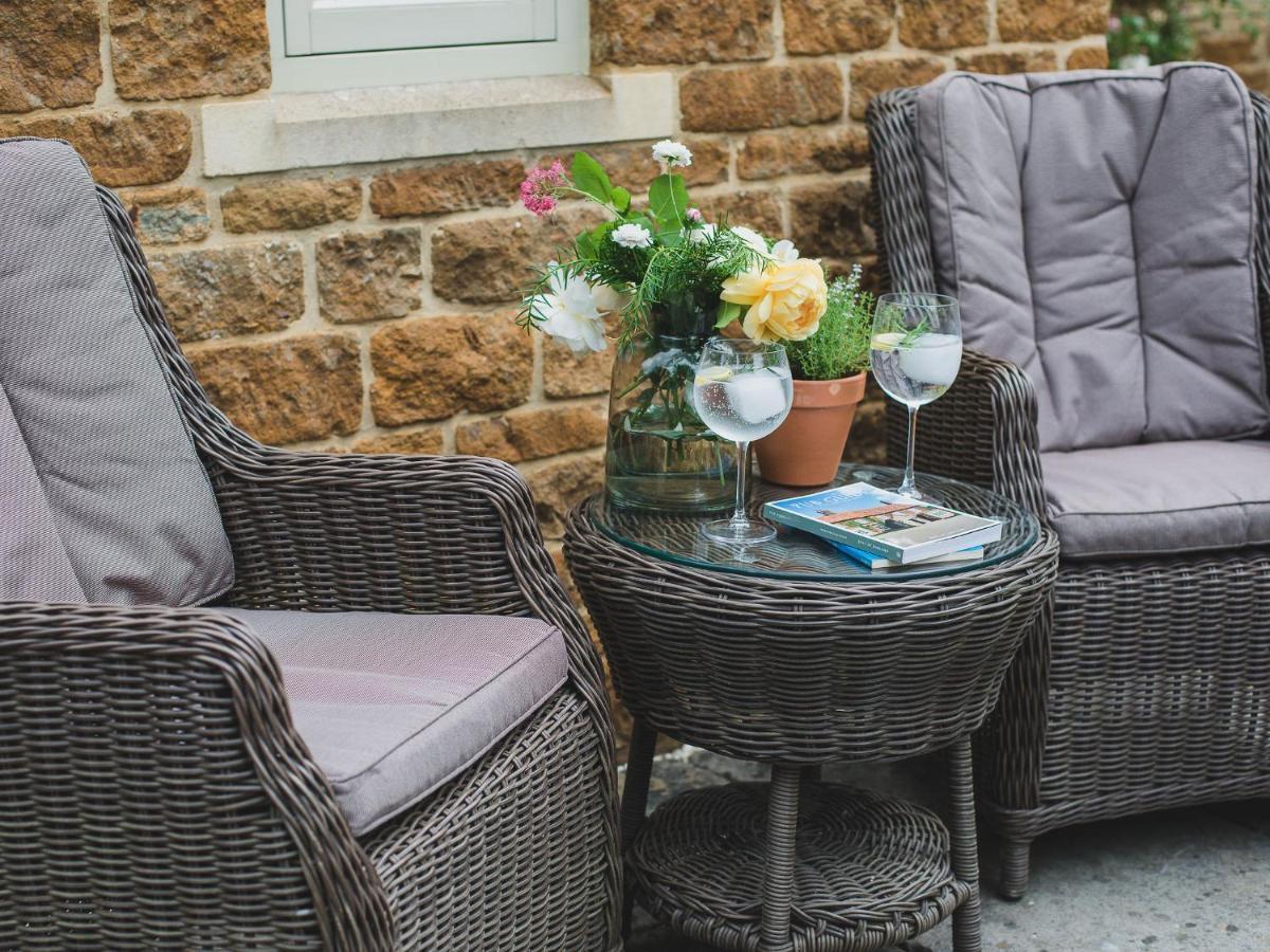 Climbing Rose - Dog Friendly - Peaceful Cotswold Holiday home