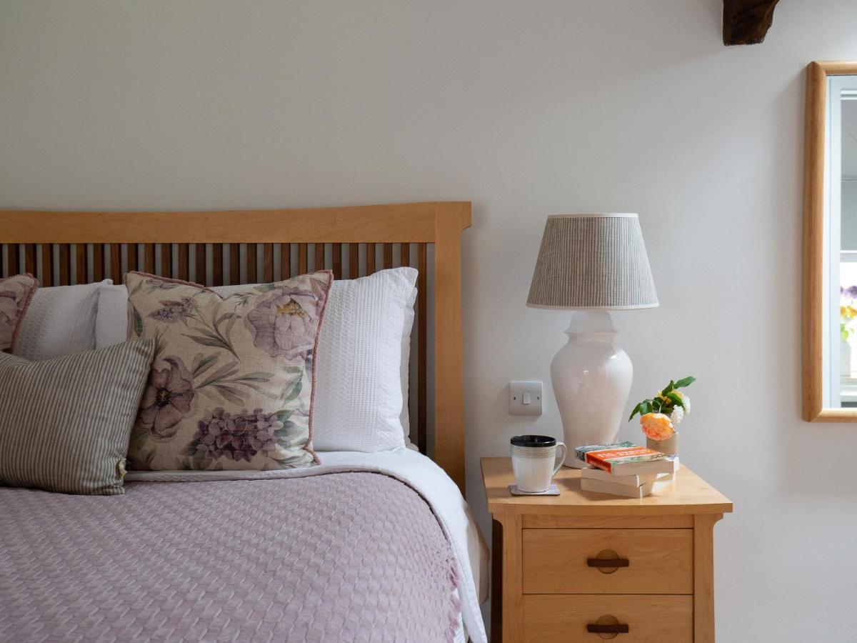 Holiday home Climbing Rose - Dog Friendly - Peaceful Cotswold