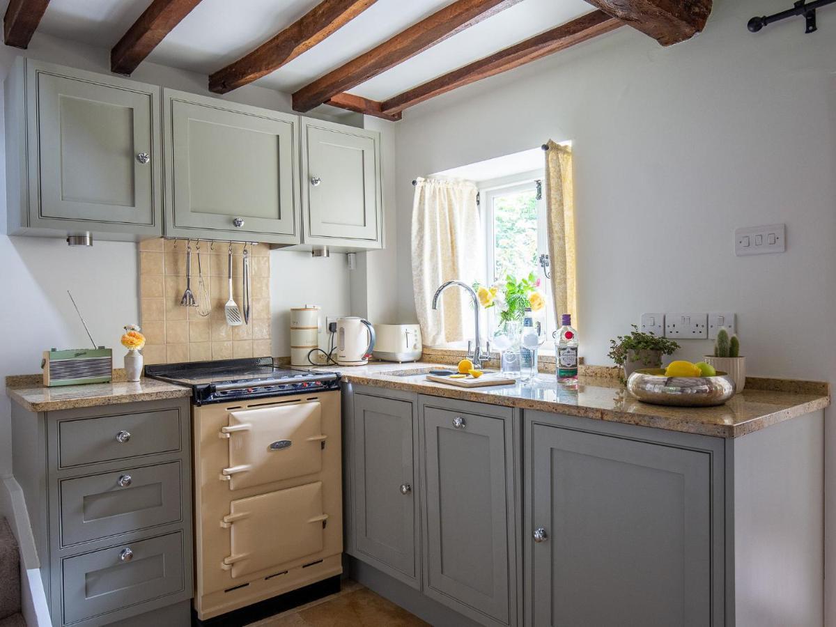 Holiday home Climbing Rose - Dog Friendly - Peaceful Cotswold *